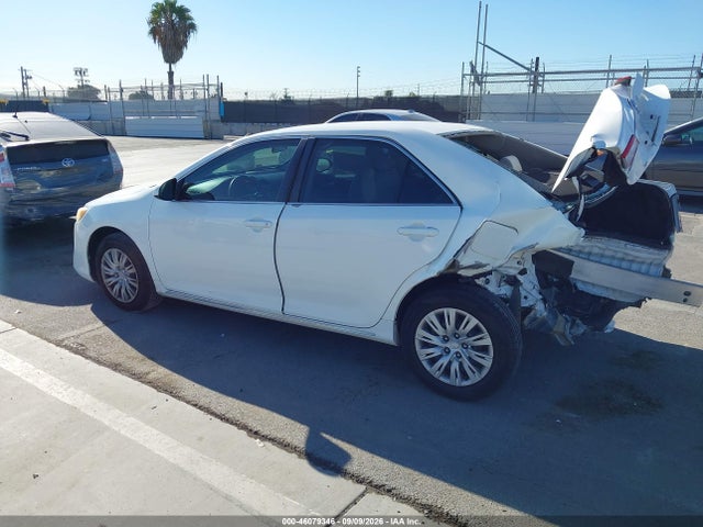 Toyota CAMRY LE 2014 4T4BF1FKXER411395 Image 3