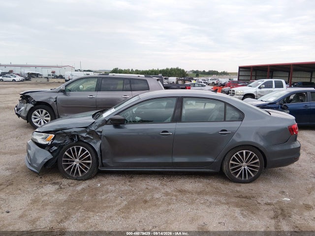 2015 Volkswagen Jetta 1.8t Sport მანქანა იყიდება აუქციონზე, vin: 3VWD17AJ1FM420884, აუქციონის ნომერი: 46079429