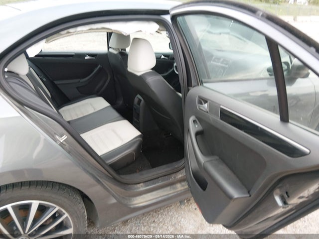 2015 Volkswagen Jetta 1.8t Sport მანქანა იყიდება აუქციონზე, vin: 3VWD17AJ1FM420884, აუქციონის ნომერი: 46079429