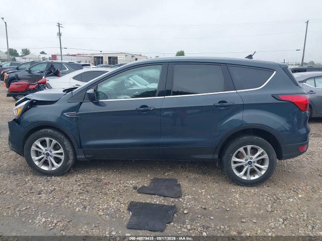 Ford ESCAPE SE 2019 1FMCU9GD8KUA19773 Image 14