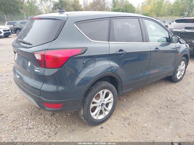 Ford ESCAPE SE 2019 1FMCU9GD8KUA19773 Image 4