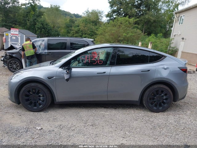 Продаж на аукціоні авто 2024 Tesla Model Y Long Range Dual Motor All-wheel Drive, vin: 7SAYGDEE2RA328416, номер лоту: 46079436
