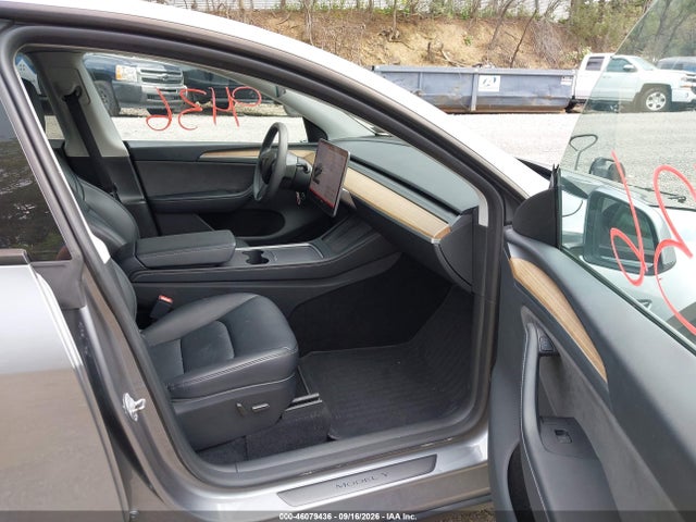 Продаж на аукціоні авто 2024 Tesla Model Y Long Range Dual Motor All-wheel Drive, vin: 7SAYGDEE2RA328416, номер лоту: 46079436