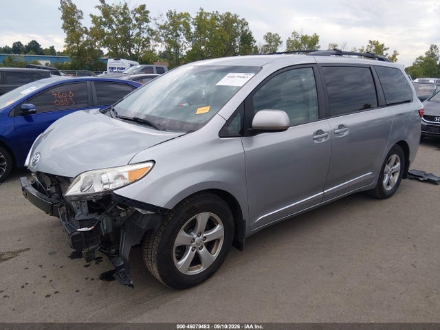 Продажа на аукционе авто 2015 Toyota Sienna Le 8 Passenger, vin: 5TDKK3DC3FS671919, номер лота: 46079483