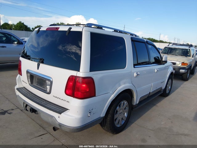 46079485 :رقم المزاد ، 5LMFU27R94LJ36316 vin ، 2004 Lincoln Navigator مزاد بيع
