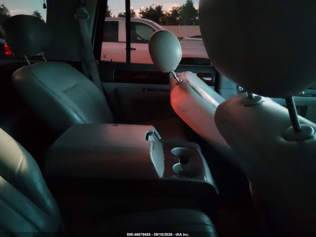 46079485 :رقم المزاد ، 5LMFU27R94LJ36316 vin ، 2004 Lincoln Navigator مزاد بيع
