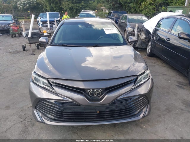 2018 Toyota Camry Le მანქანა იყიდება აუქციონზე, vin: 4T1B11HK1JU531943, აუქციონის ნომერი: 46079512