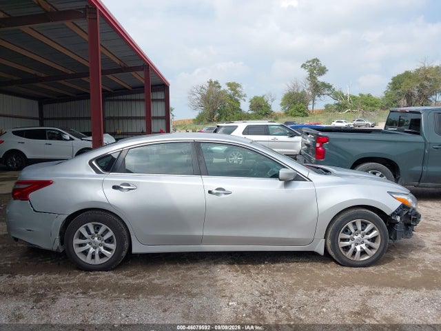 Продаж на аукціоні авто 2018 Nissan Altima 2.5 S, vin: 1N4AL3AP7JC258742, номер лоту: 46079592