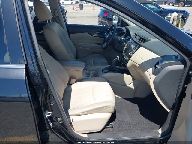 JN8AT2MT9HW392632 Nissan ROGUE SV