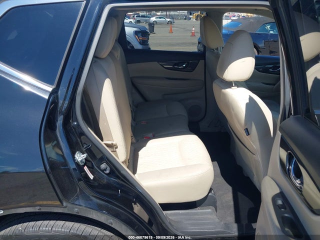 JN8AT2MT9HW392632 Nissan ROGUE SV