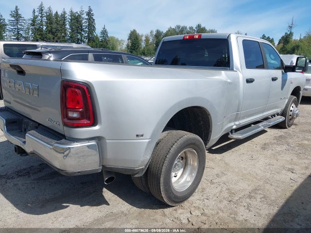 3C63RRHL3TG250345 RAM 3500 Big Horn 4x4 8&#039; Box