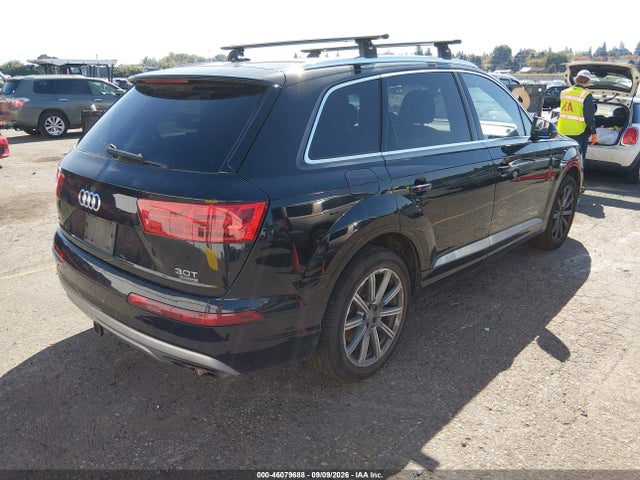 Audi Q7 3.0t Premium 2017 WA1LAAF75HD052601 Image 4
