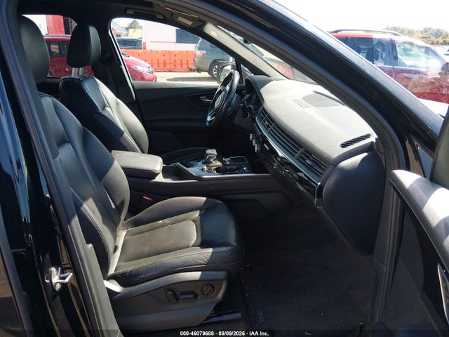 Audi Q7 3.0t Premium 2017 WA1LAAF75HD052601 Image 5