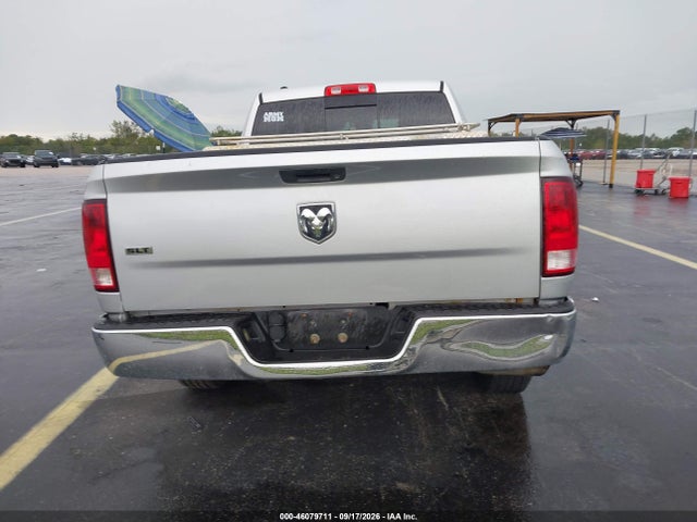 46079711 :رقم المزاد ، 1C6RR6GT8GS240564 vin ، 2016 Ram 1500 Slt مزاد بيع