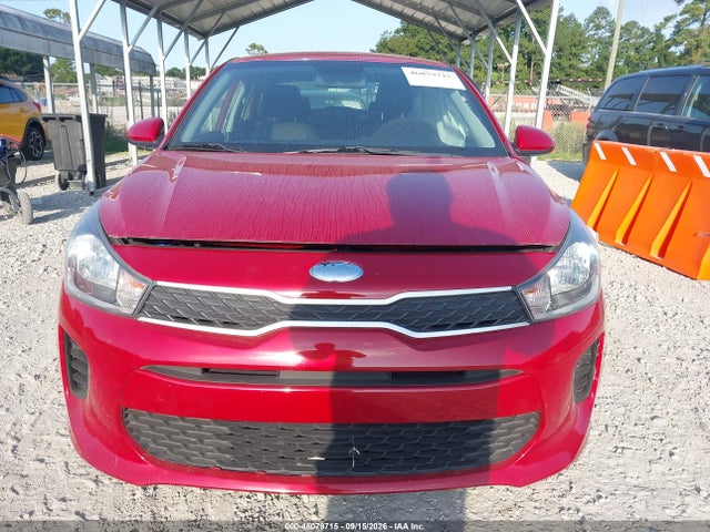 2020 Kia Rio S მანქანა იყიდება აუქციონზე, vin: 3KPA24AD6LE336870, აუქციონის ნომერი: 46079715