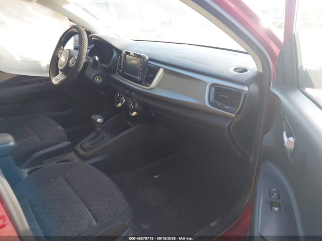 2020 Kia Rio S მანქანა იყიდება აუქციონზე, vin: 3KPA24AD6LE336870, აუქციონის ნომერი: 46079715