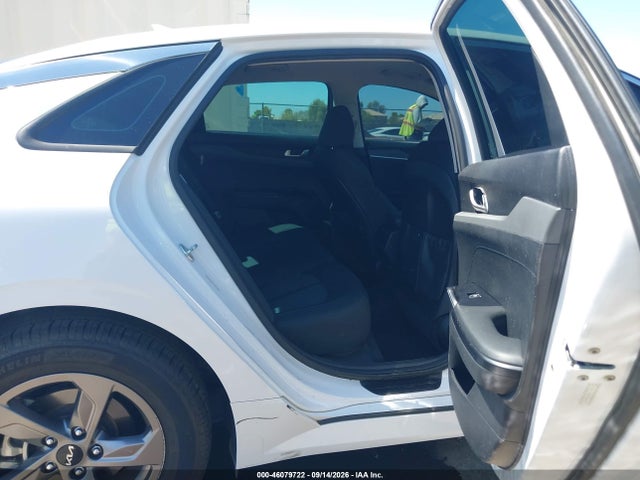 KIA K5 LXS 2023 5XXG14J28PG186706 Image 8
