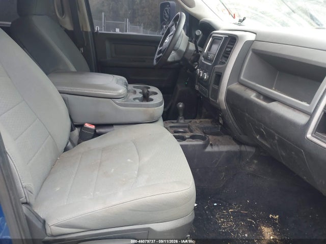 46079737 :رقم المزاد ، 3C6UR5CL4FG501012 vin ، 2015 Ram 2500 Tradesman مزاد بيع