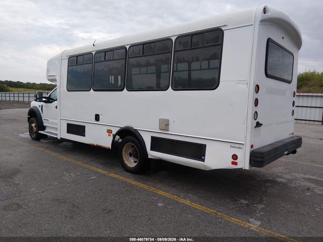 46079754 :رقم المزاد ، 1FDAF5GT8HEE51512 vin ، 2017 Ford F-550 Chassis Xl مزاد بيع