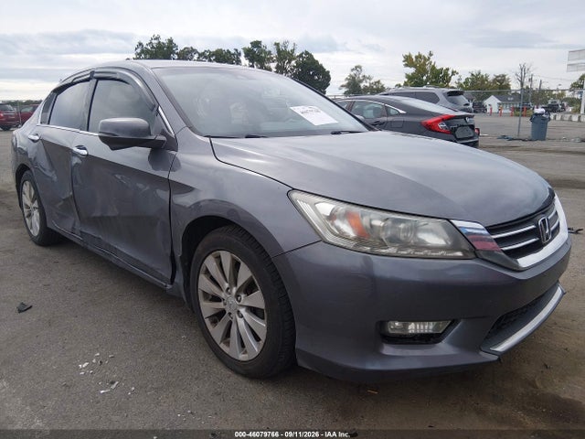 Auction sale of the 2015 Honda Accord Touring, vin: 1HGCR3F95FA031162, lot number: 46079766