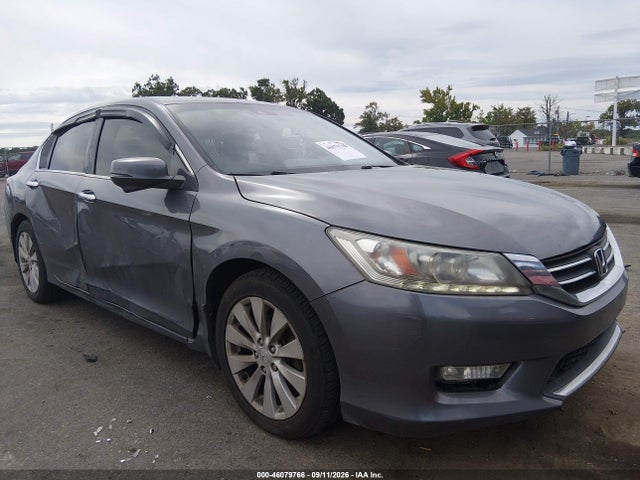 2015 Honda Accord Touring მანქანა იყიდება აუქციონზე, vin: 1HGCR3F95FA031162, აუქციონის ნომერი: 46079766