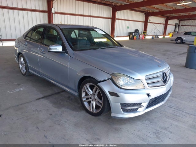 46079814 :رقم المزاد ، WDDGF4HB4DA861682 vin ، 2013 Mercedes-benz C 250 Sport مزاد بيع