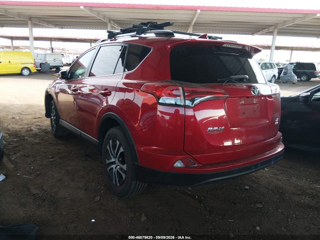 46079820 :رقم المزاد ، 2T3BFREVXHW624315 vin ، 2017 Toyota Rav4 Le مزاد بيع