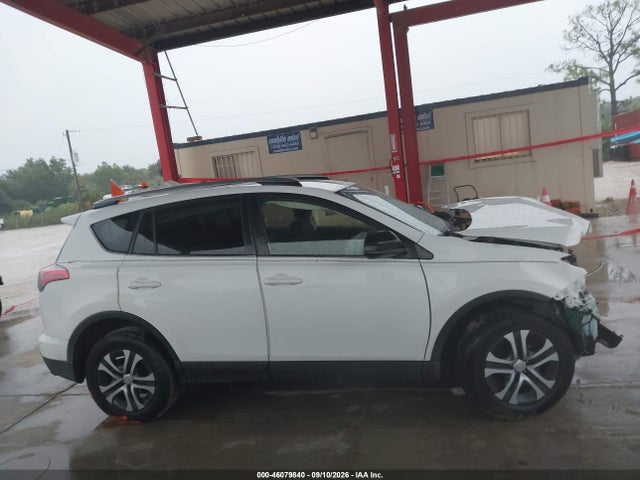 Продажа на аукционе авто 2017 Toyota Rav4 Le, vin: JTMZFREV1HJ109958, номер лота: 46079840