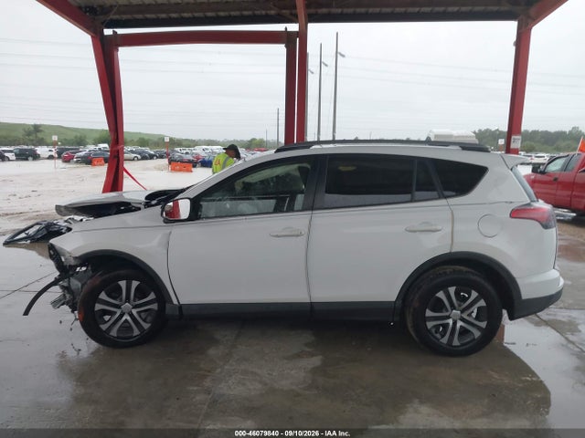 Продажа на аукционе авто 2017 Toyota Rav4 Le, vin: JTMZFREV1HJ109958, номер лота: 46079840