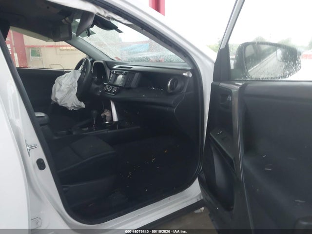 Продажа на аукционе авто 2017 Toyota Rav4 Le, vin: JTMZFREV1HJ109958, номер лота: 46079840