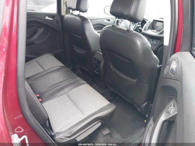 46079870 :رقم المزاد ، 1FMCU0J93HUA22511 vin ، 2017 Ford Escape Titanium مزاد بيع