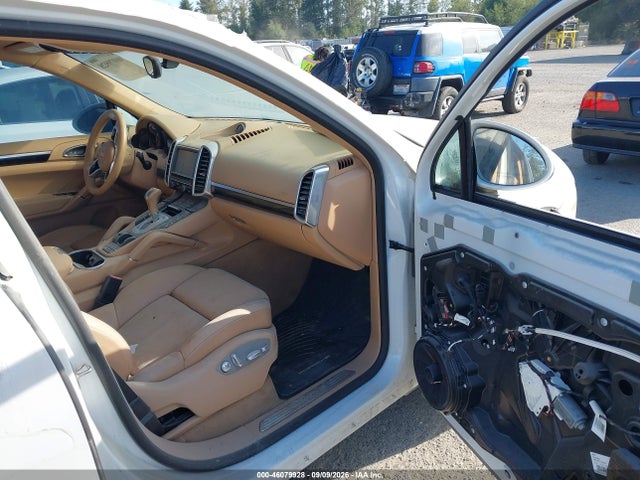 Aukcja sprzedaży 2016 Porsche Cayenne, vin: WP1AA2A23GLA09702, numer aukcji: 46079928