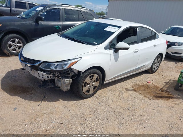 Chevrolet Cruze Ls Auto 2018 1G1BC5SM2J7224949 Image 2