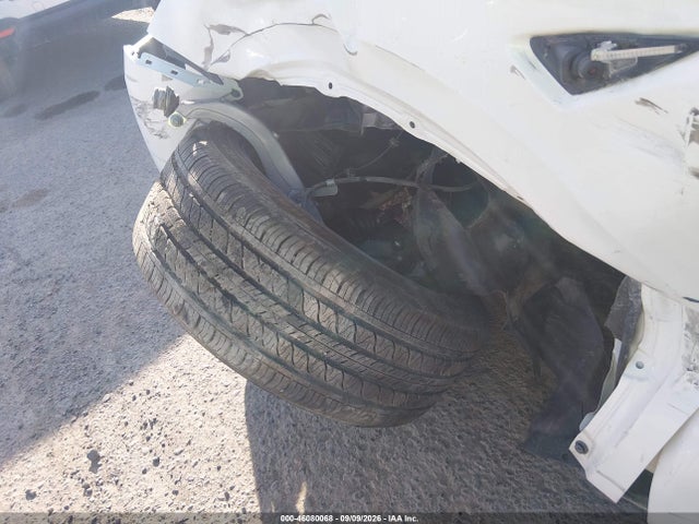 Tesla Model Y Long Range 2025 7SAYGDEEXSF238018 Image 19