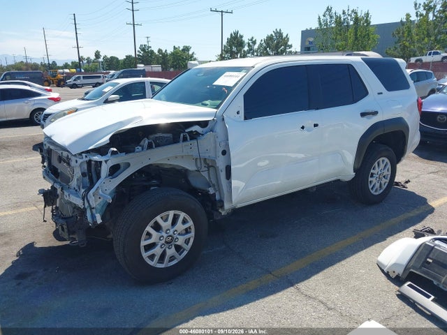 Toyota 4RUNNER SR5 2025 JTEVA5BR2S5030999 Image 2