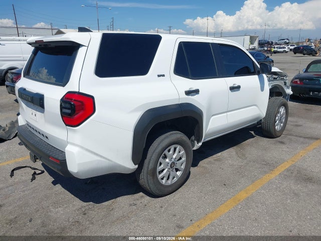 Toyota 4RUNNER SR5 2025 JTEVA5BR2S5030999 Image 4