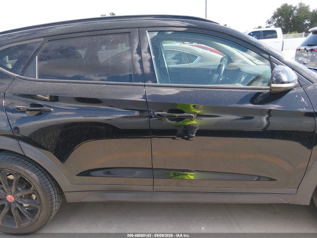 2017 Hyundai Tucson Night მანქანა იყიდება აუქციონზე, vin: KM8J33A27HU522413, აუქციონის ნომერი: 46080142
