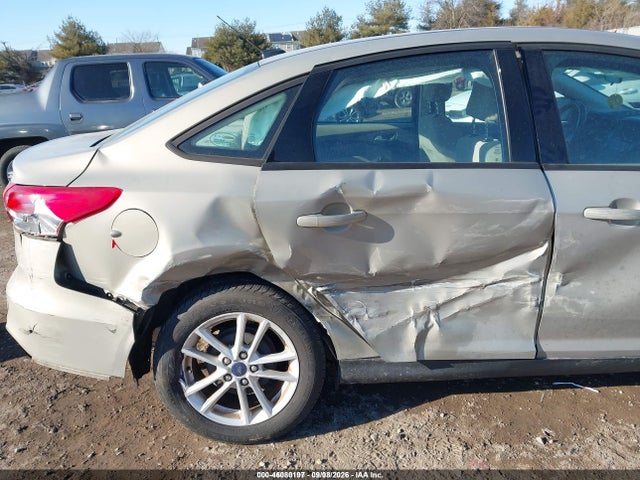 46080197 :رقم المزاد ، 1FADP3F25FL338286 vin ، 2015 Ford Focus Se مزاد بيع