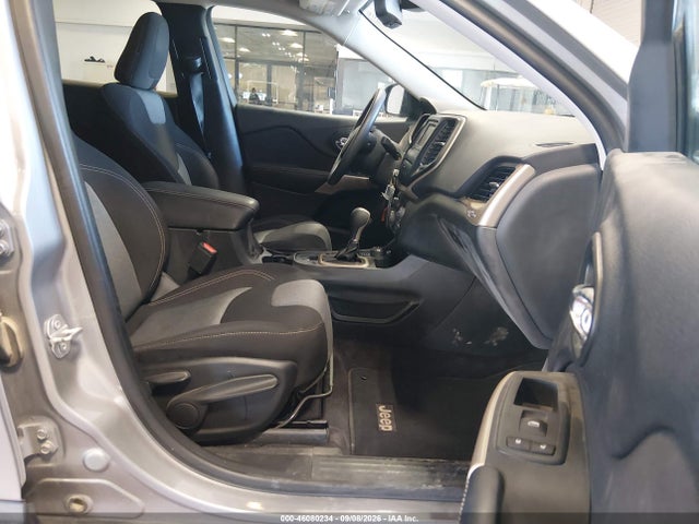Продажа на аукционе авто 2018 Jeep Cherokee Latitude 4x4, vin: 1C4PJMCB4JD559254, номер лота: 46080234