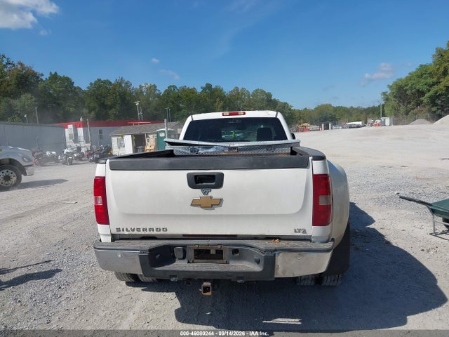 2005 Chevrolet Silverado 3500 Lt მანქანა იყიდება აუქციონზე, vin: 1GCJK33215F914257, აუქციონის ნომერი: 46080244