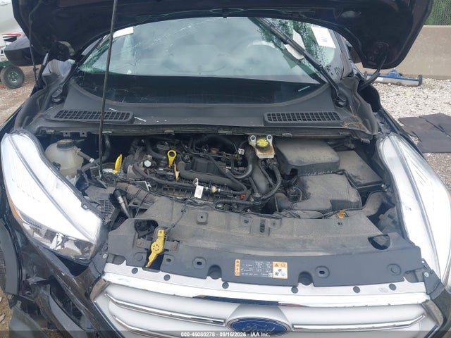 46080278 :رقم المزاد ، 1FMCU0GD5KUB22306 vin ، 2019 Ford Escape Se مزاد بيع