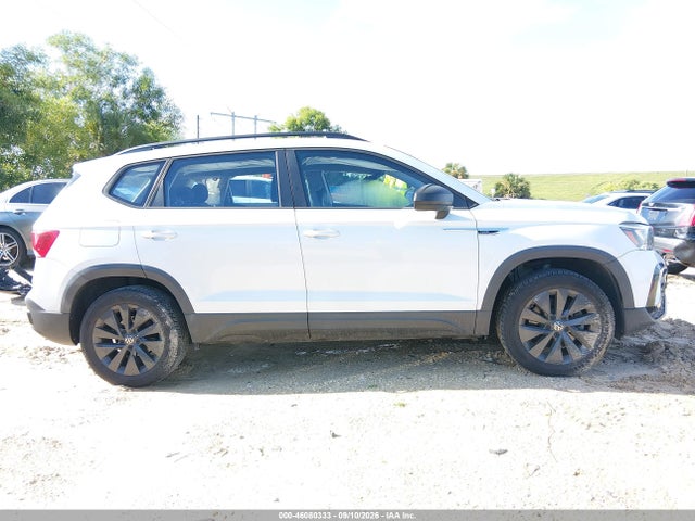 2022 Volkswagen Taos 1.5t S მანქანა იყიდება აუქციონზე, vin: 3VVCX7B28NM015688, აუქციონის ნომერი: 46080333