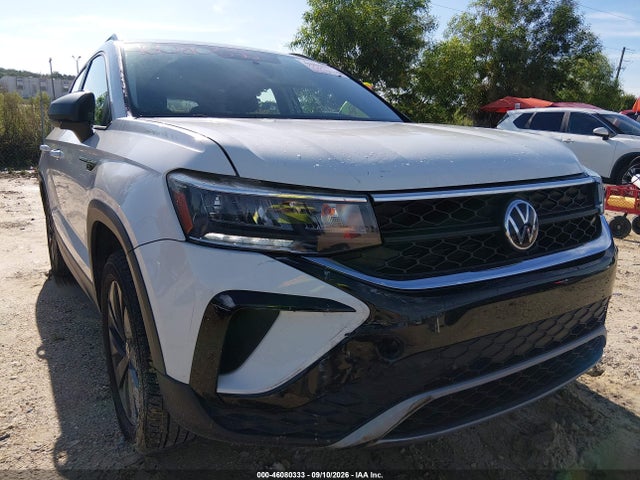 2022 Volkswagen Taos 1.5t S მანქანა იყიდება აუქციონზე, vin: 3VVCX7B28NM015688, აუქციონის ნომერი: 46080333