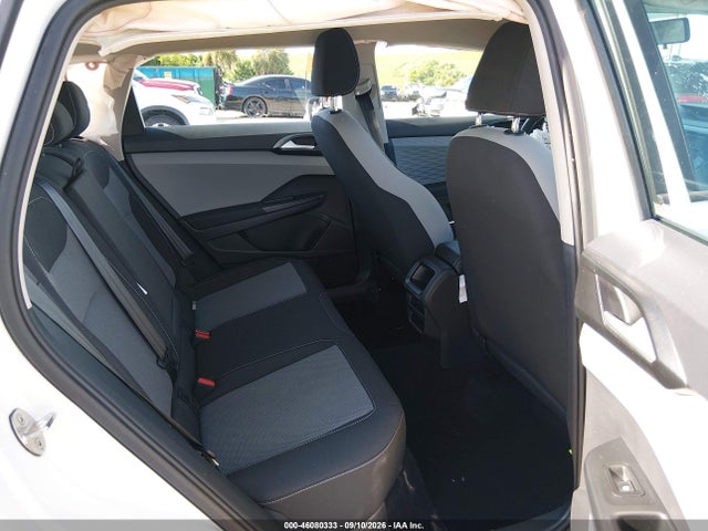 2022 Volkswagen Taos 1.5t S მანქანა იყიდება აუქციონზე, vin: 3VVCX7B28NM015688, აუქციონის ნომერი: 46080333