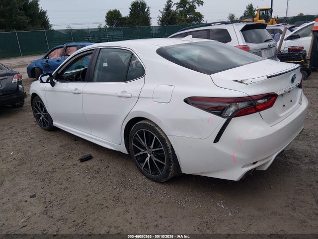 Auction sale of the 2022 Toyota Camry Se Hybrid, vin: 4T1S31AK4NU585263, lot number: 46080365