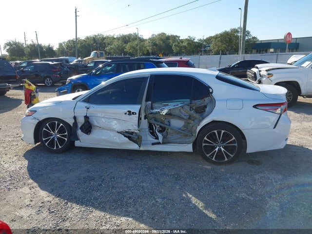46080386 :رقم المزاد ، 4T1B11HK0KU162705 vin ، 2019 Toyota Camry Se مزاد بيع