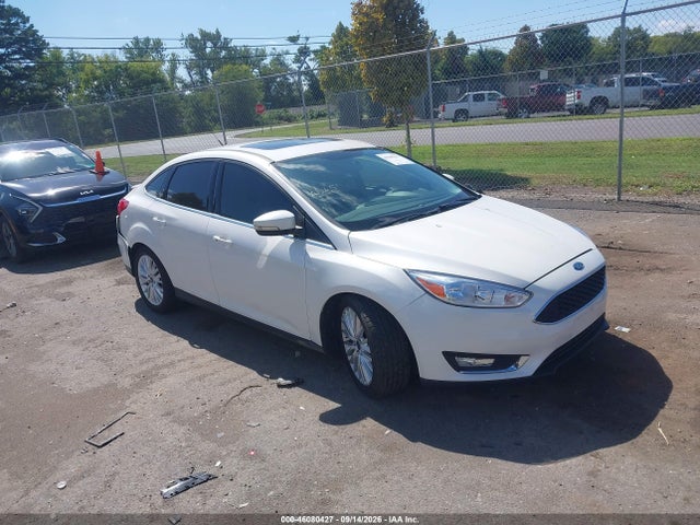 46080427 :رقم المزاد ، 1FADP3J25GL236365 vin ، 2016 Ford Focus Titanium مزاد بيع