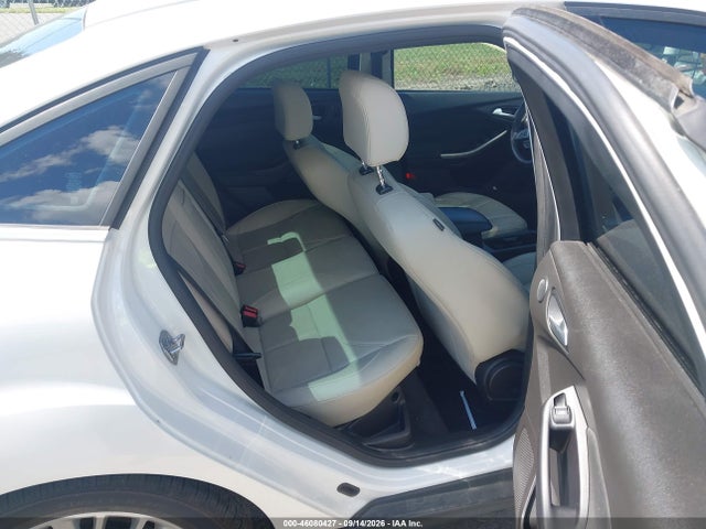 46080427 :رقم المزاد ، 1FADP3J25GL236365 vin ، 2016 Ford Focus Titanium مزاد بيع