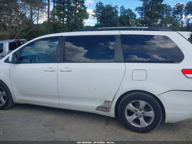 Aukcja sprzedaży 2011 Toyota Sienna Le V6, vin: 5TDKK3DC4BS154252, numer aukcji: 46080468