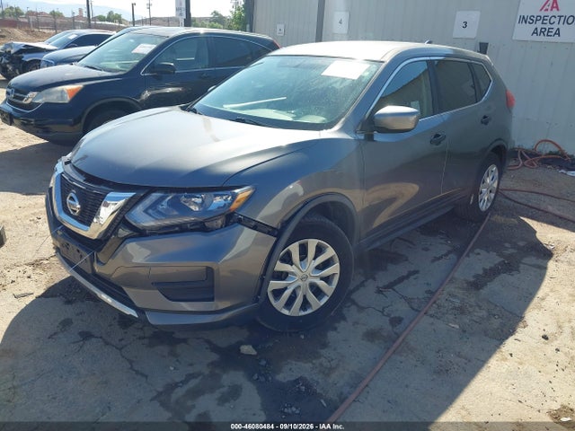 Nissan ROGUE S 2018 KNMAT2MT4JP619253 Image 2
